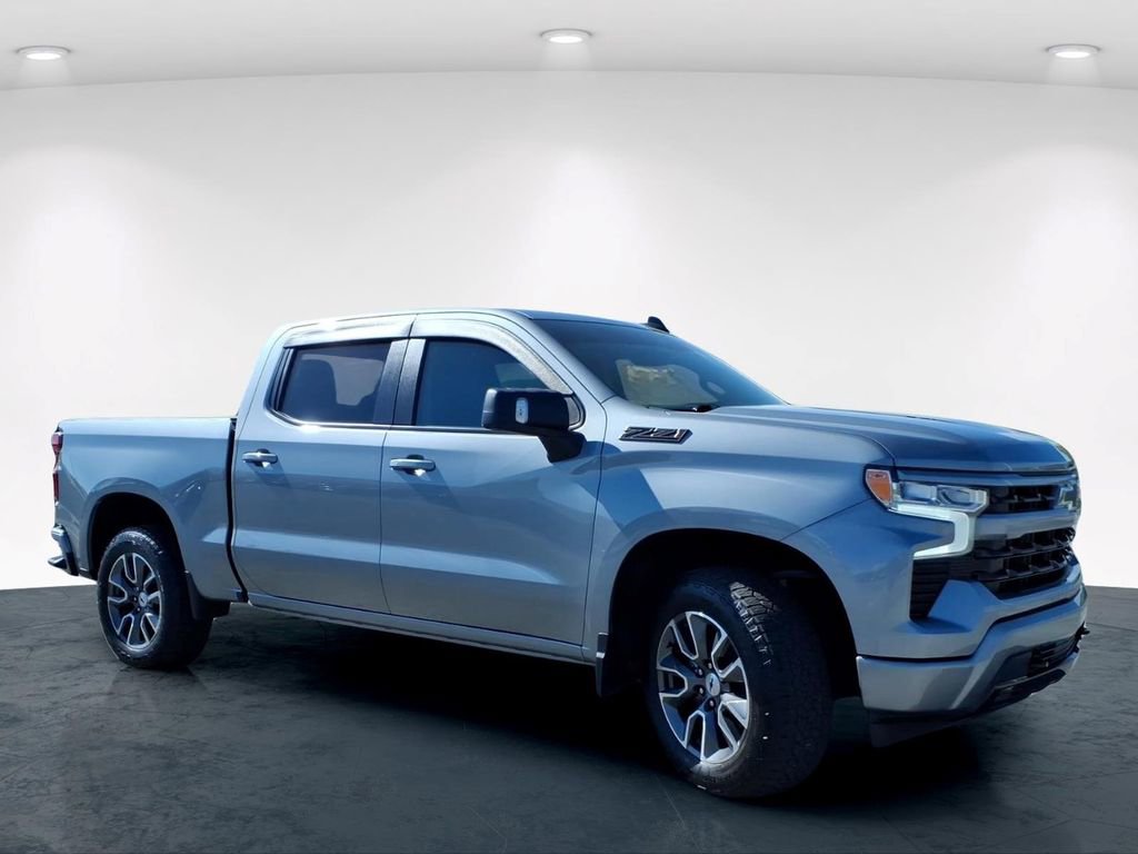 Used 2024 Chevrolet Silverado 1500 RST w/ Z71 Off-Road Package AWD/4WD image 5