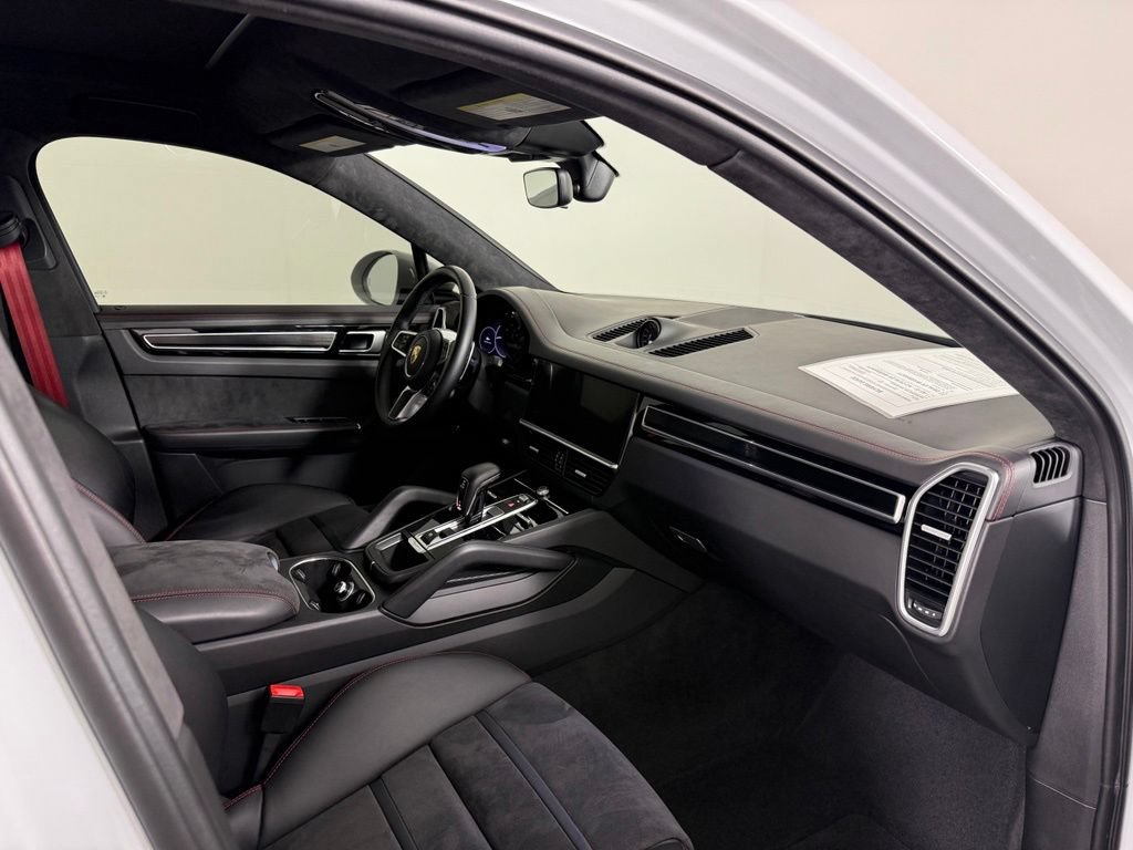Certified 2023 Porsche Cayenne GTS AWD/4WD image 15