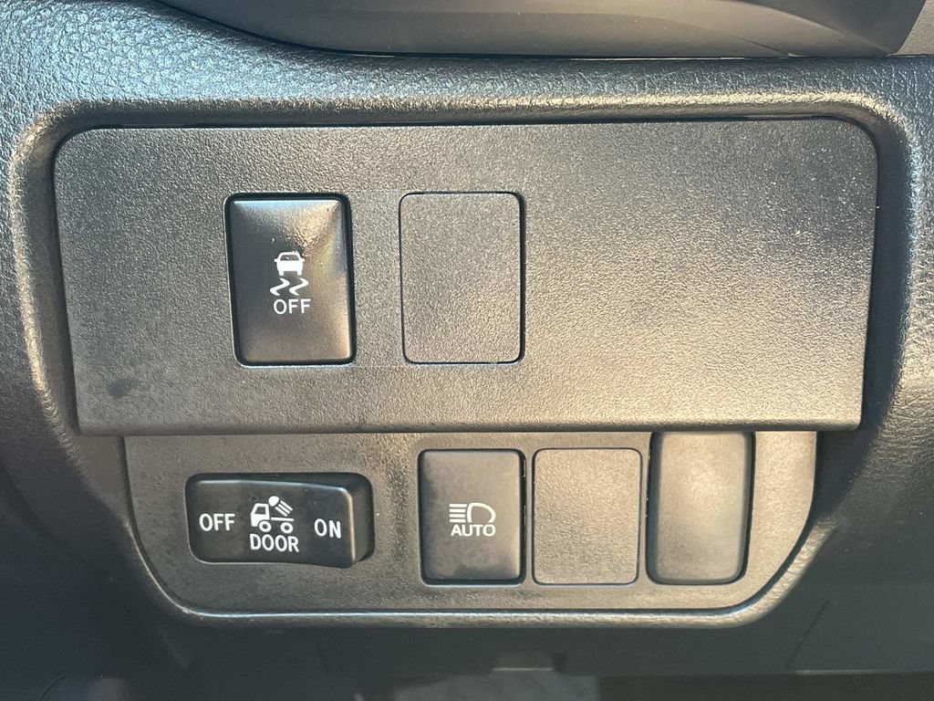 Used 2022 Toyota Tacoma SR AWD/4WD image 25