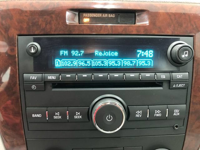 Used 2010 Chevrolet Impala LS FWD image 22