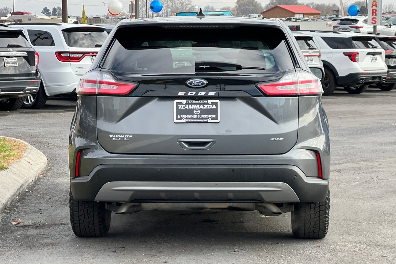 Used 2023 Ford Edge SEL image 5