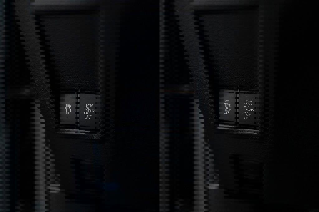 Used 2024 Toyota Sienna XLE image 23