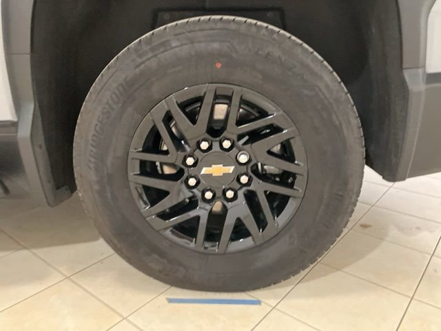 Used 2025 Chevrolet Silverado EV LT image 29