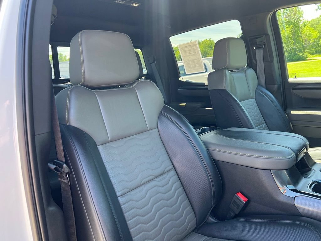 Used 2023 Chevrolet Silverado 1500 ZR2 w/ Technology Package AWD/4WD image 11