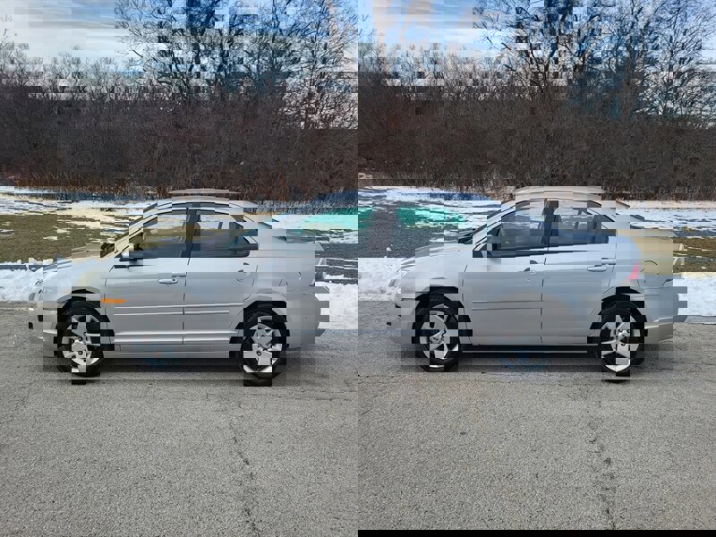 Used 2006 Ford Fusion SE image 2