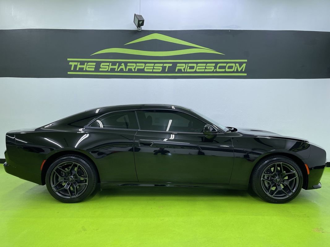 Used 2024 Dodge Charger R/T w/ Plus Group image 11