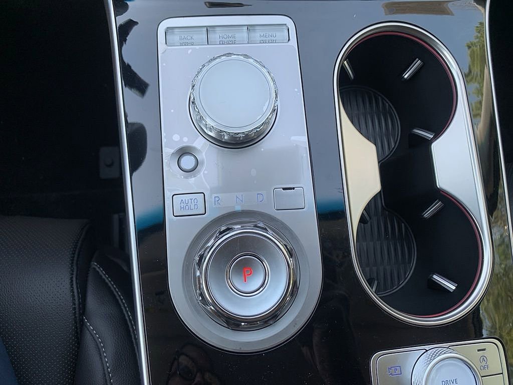 Used 2025 Genesis GV80 2.5T Standard image 13