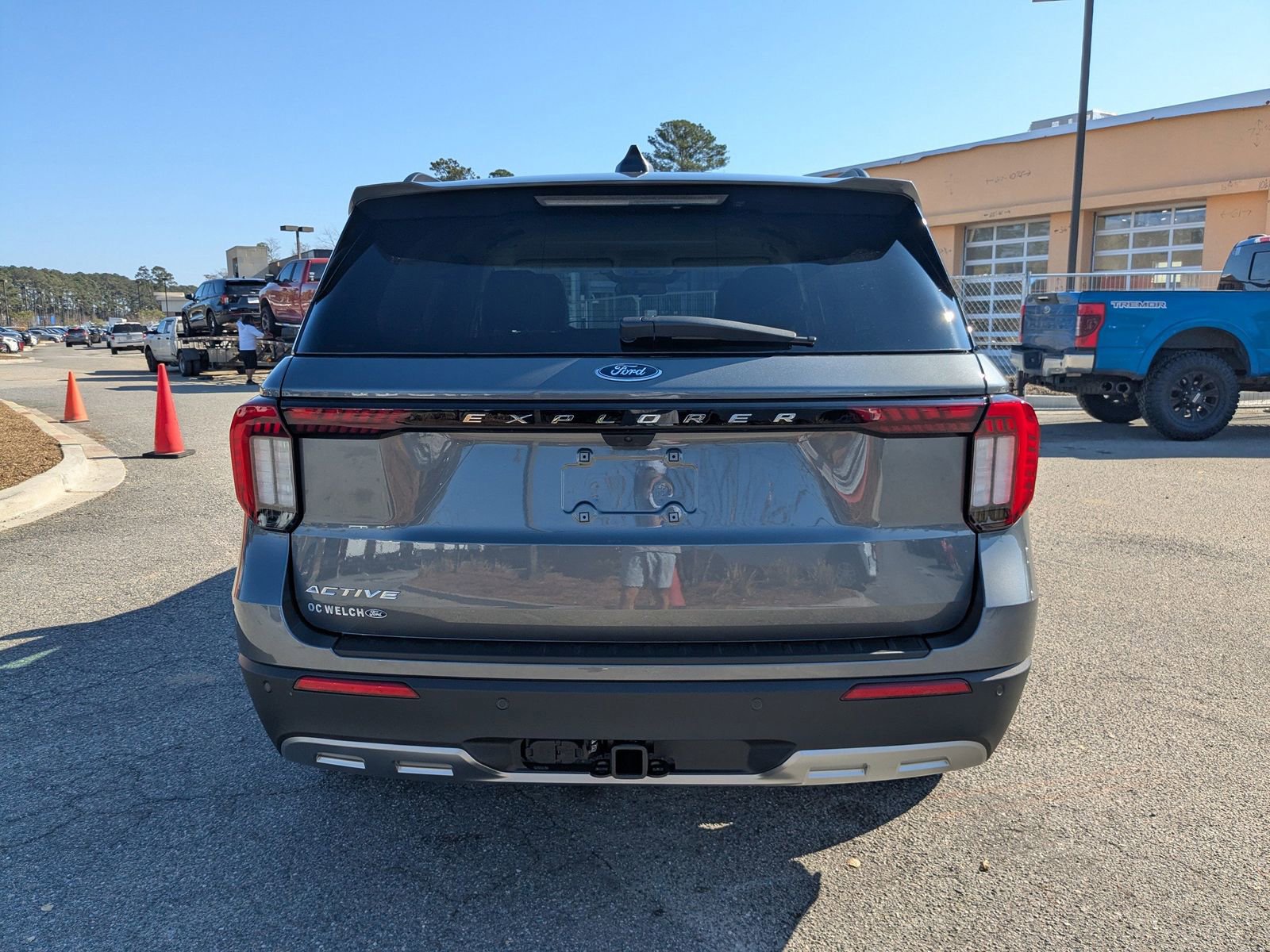 New 2026 Ford Explorer Active w/ Active Comfort Package image 6