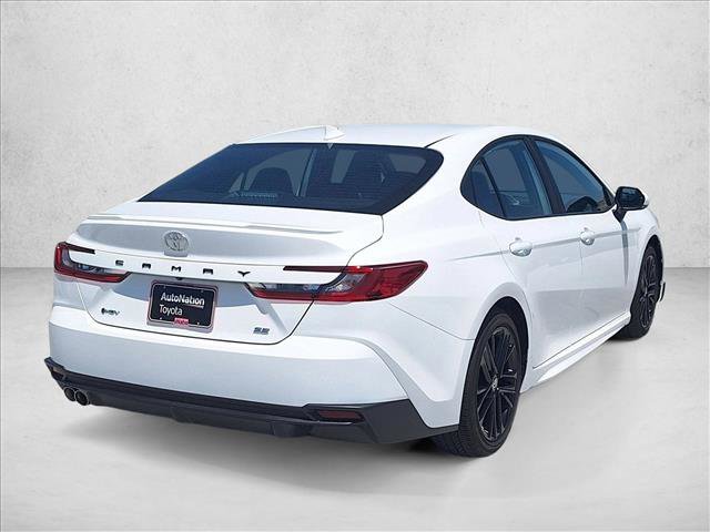 Used 2025 Toyota Camry SE FWD image 5