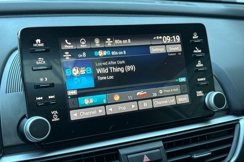 Certified 2018 Honda Accord Touring image 17