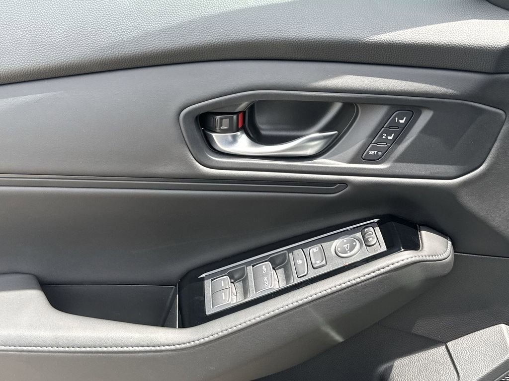 Used 2025 Honda Accord Touring image 15