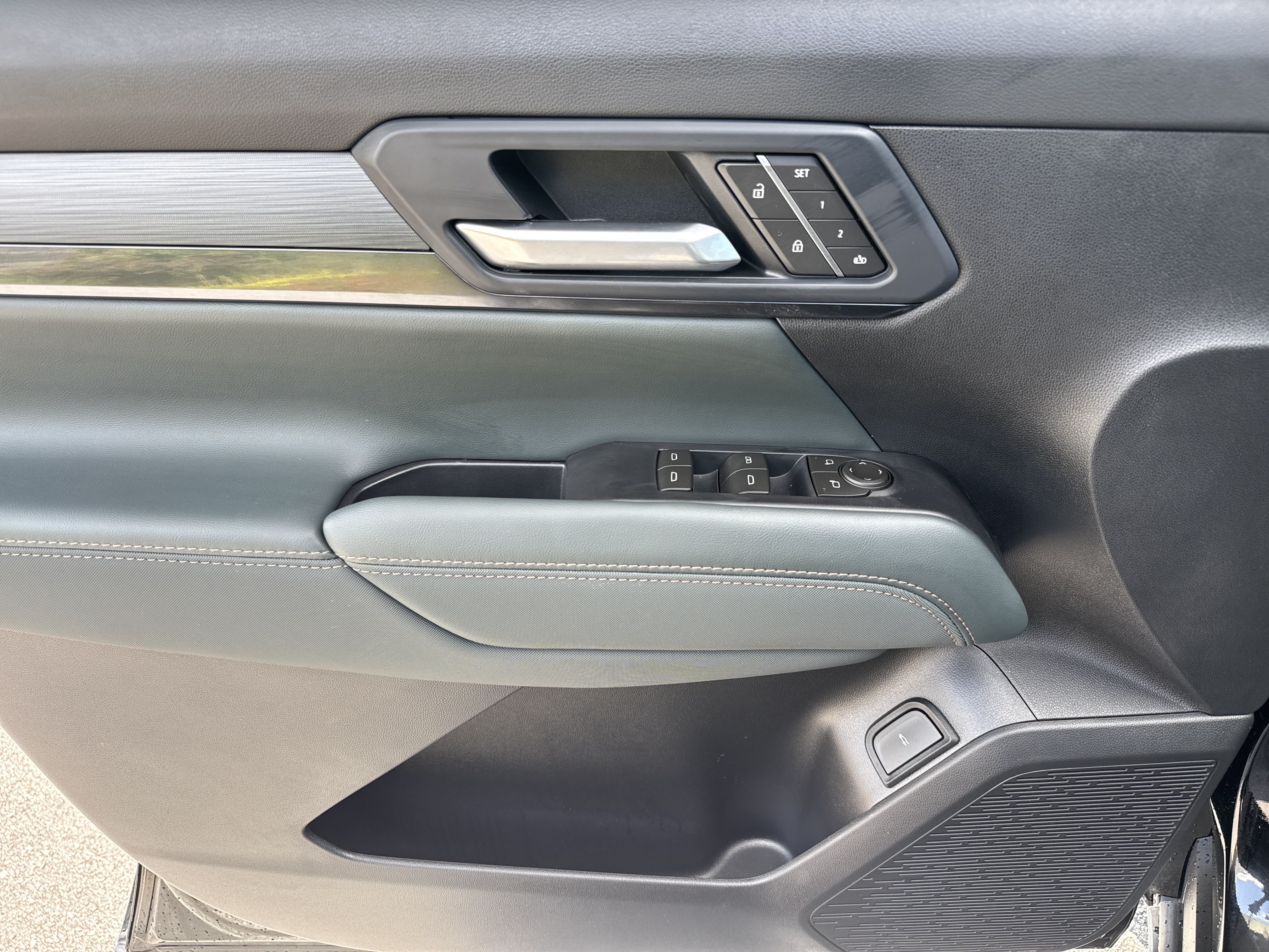 New 2026 GMC Terrain AT4 w/ Convenience Package III AWD/4WD image 14
