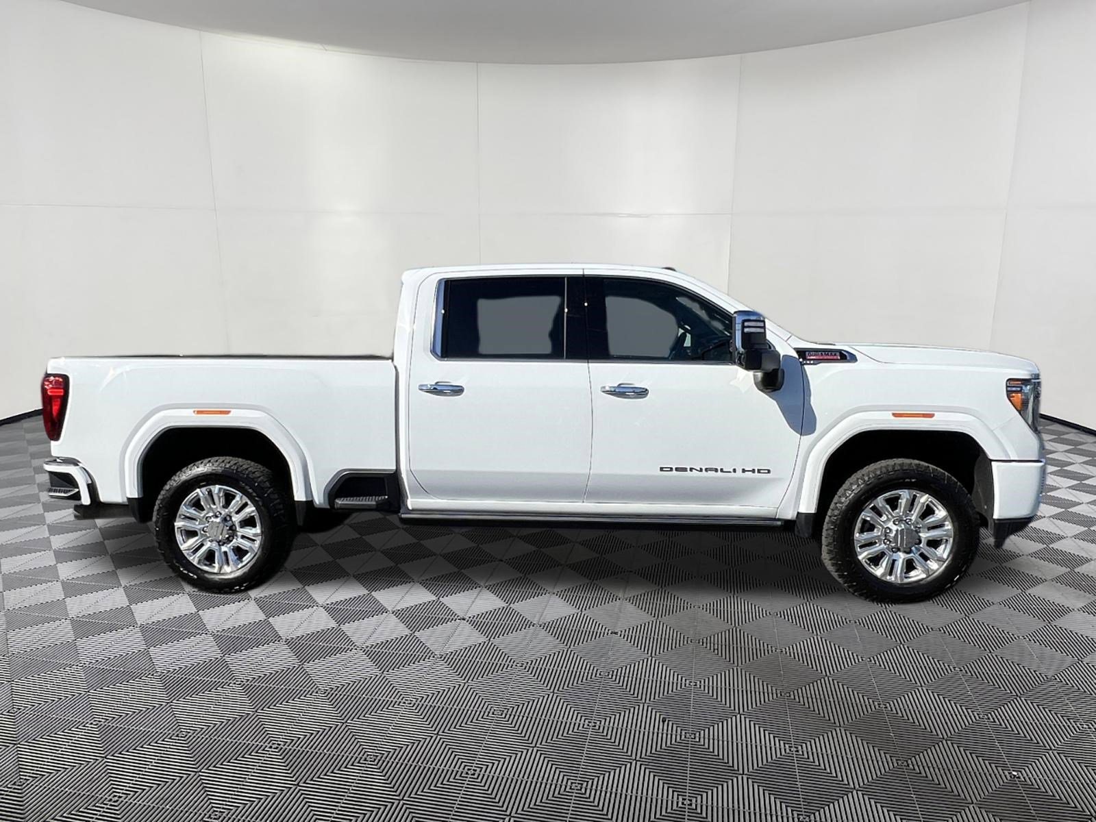 Used 2022 GMC Sierra 3500 Denali w/ Denali Ultimate Package image 7