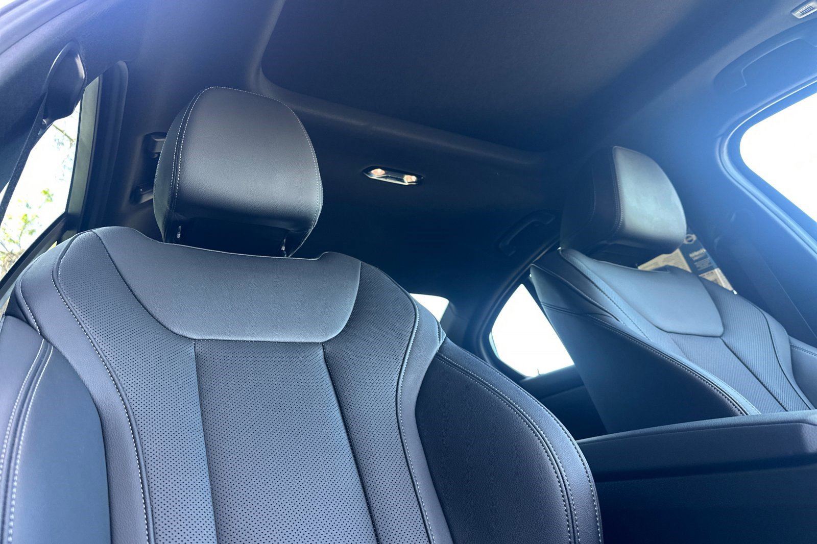 Used 2025 BMW 330i Sedan w/ Convenience Package image 20