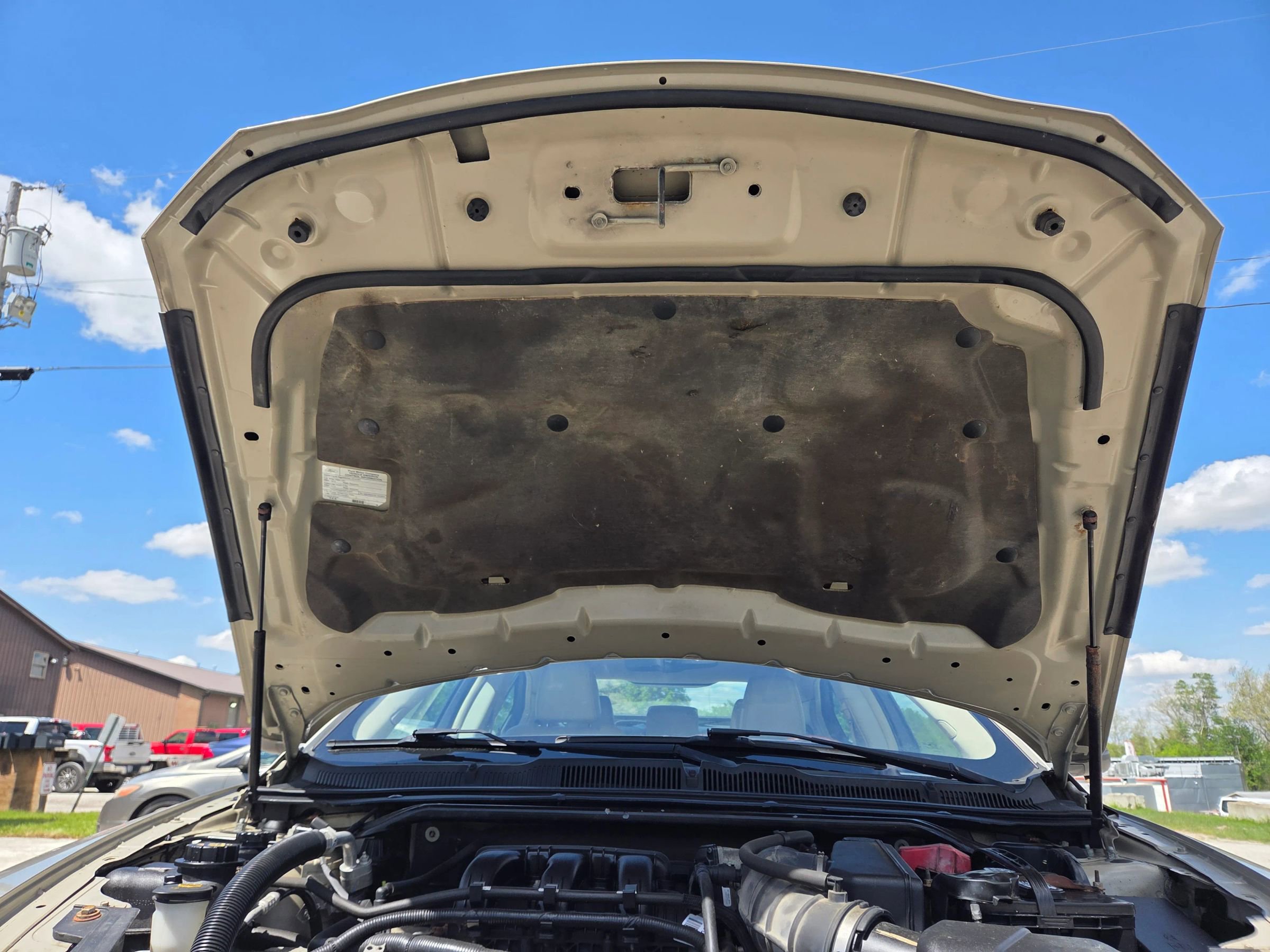 Used 2010 Ford Taurus Limited AWD/4WD image 27