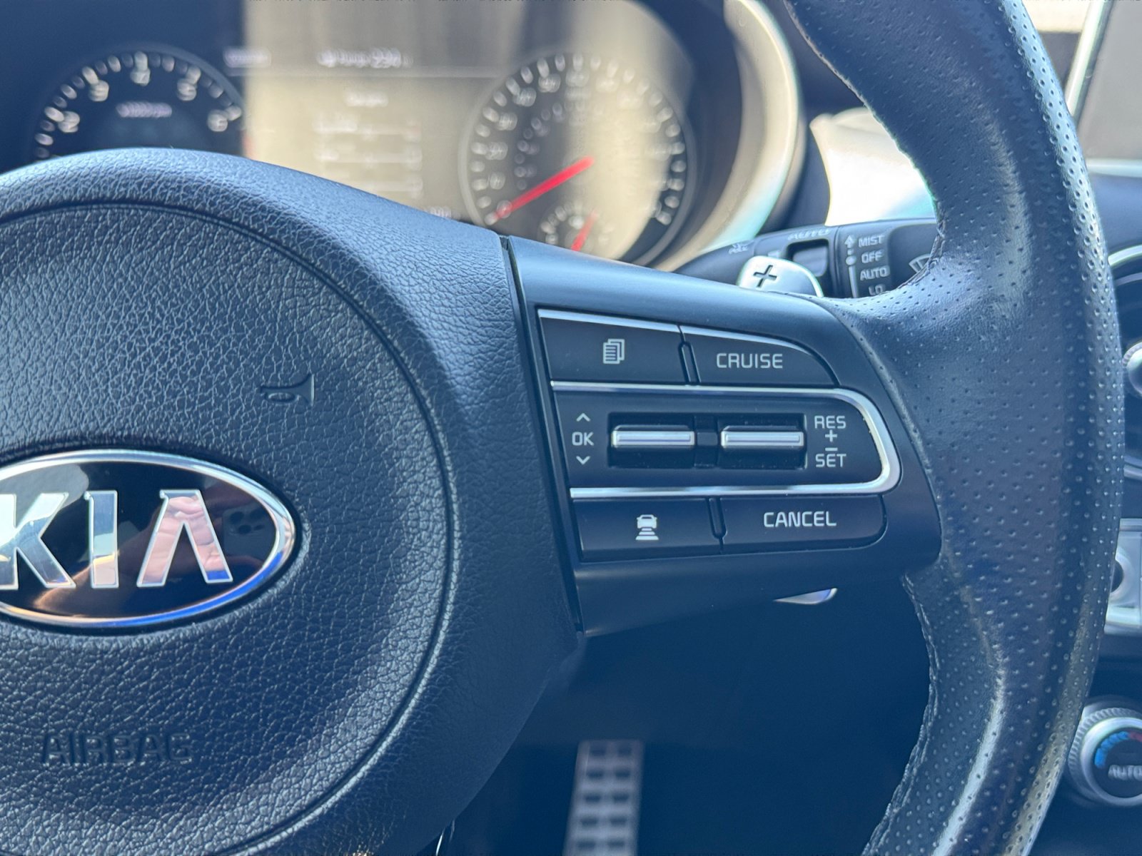 Used 2018 Kia Stinger GT2 RWD image 16