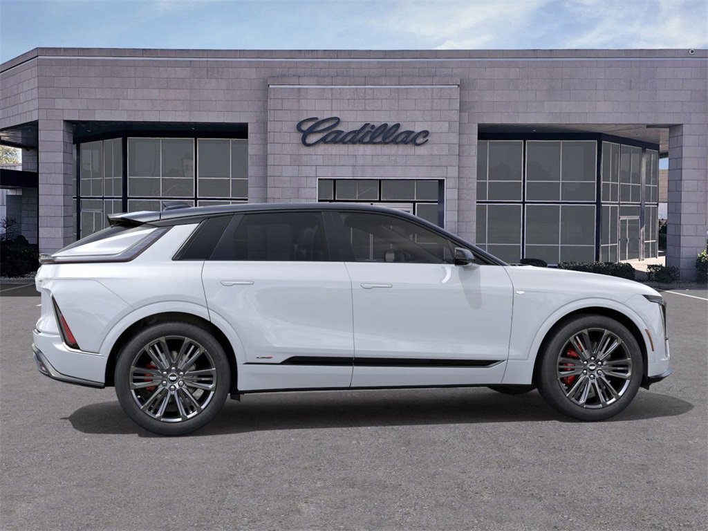 New 2026 Cadillac Lyriq V image 5
