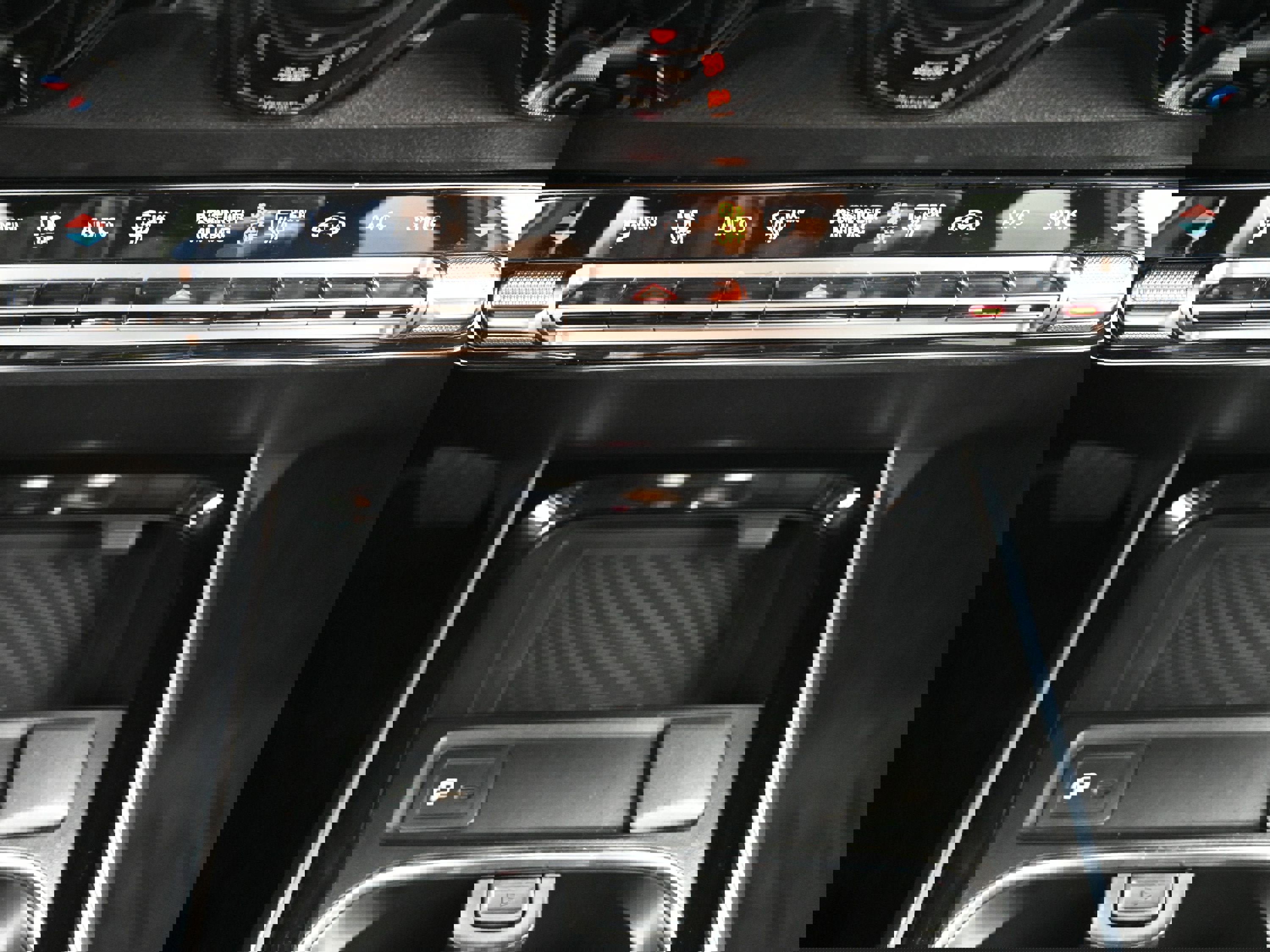 Used 2021 Mercedes-Benz GLB 250 4MATIC image 70