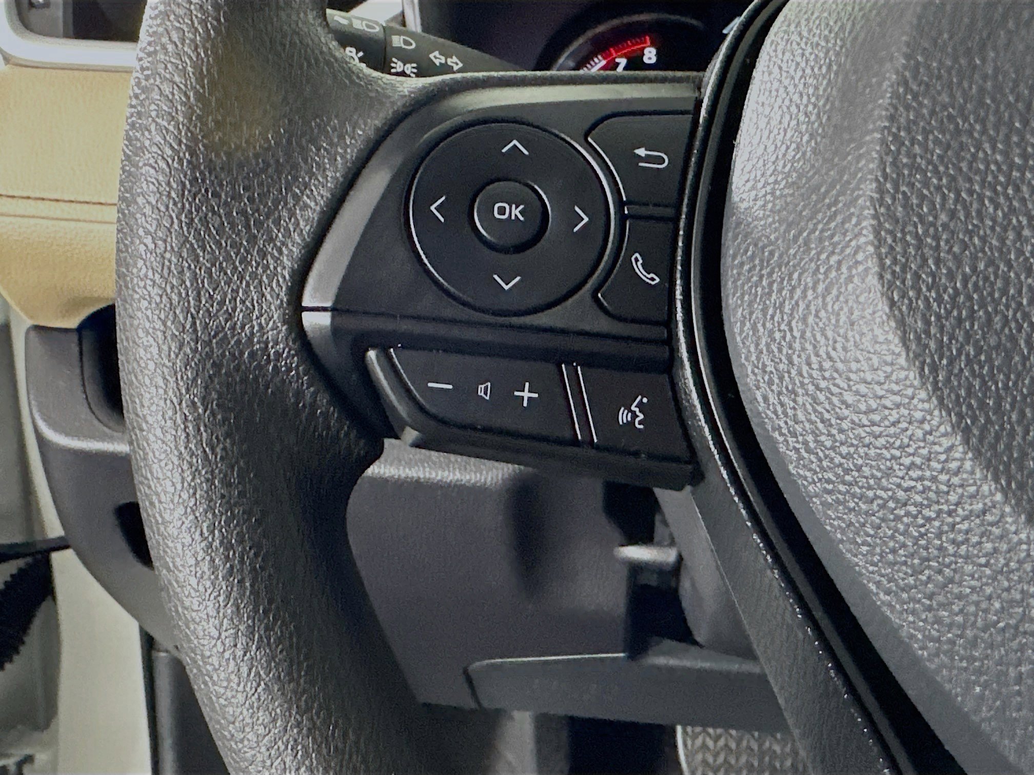 Certified 2025 Toyota RAV4 LE FWD image 16