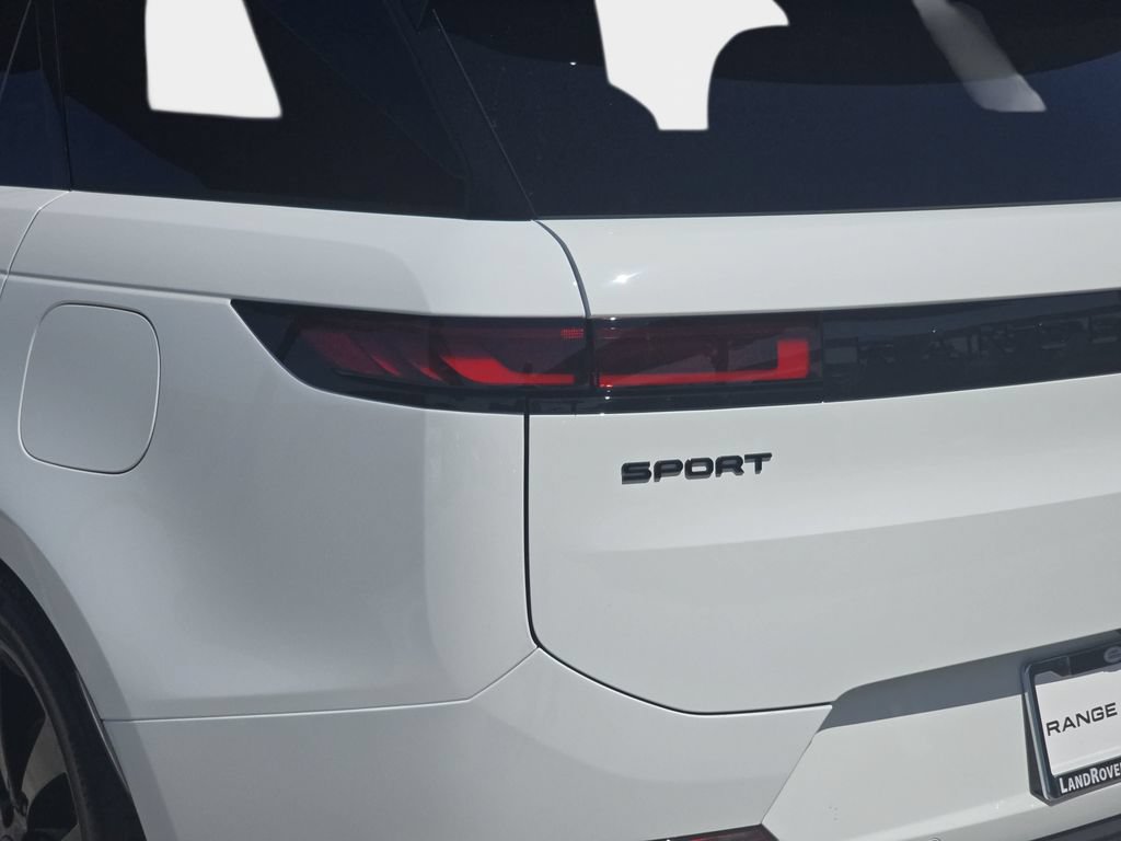 New 2026 Land Rover Range Rover Sport Dynamic SE AWD/4WD image 36