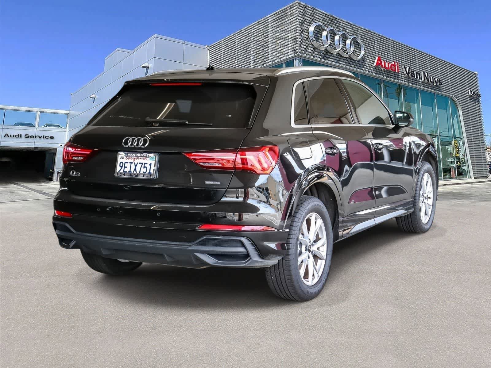 Used 2023 Audi Q3 2.0T Premium w/ Convenience Package AWD/4WD image 4