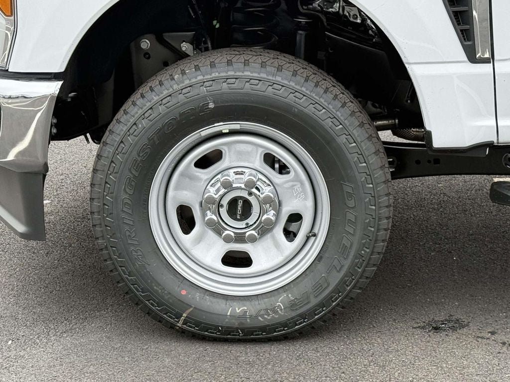 New 2026 Ford F350 XL w/ FX4 Off-Road Package AWD/4WD image 7