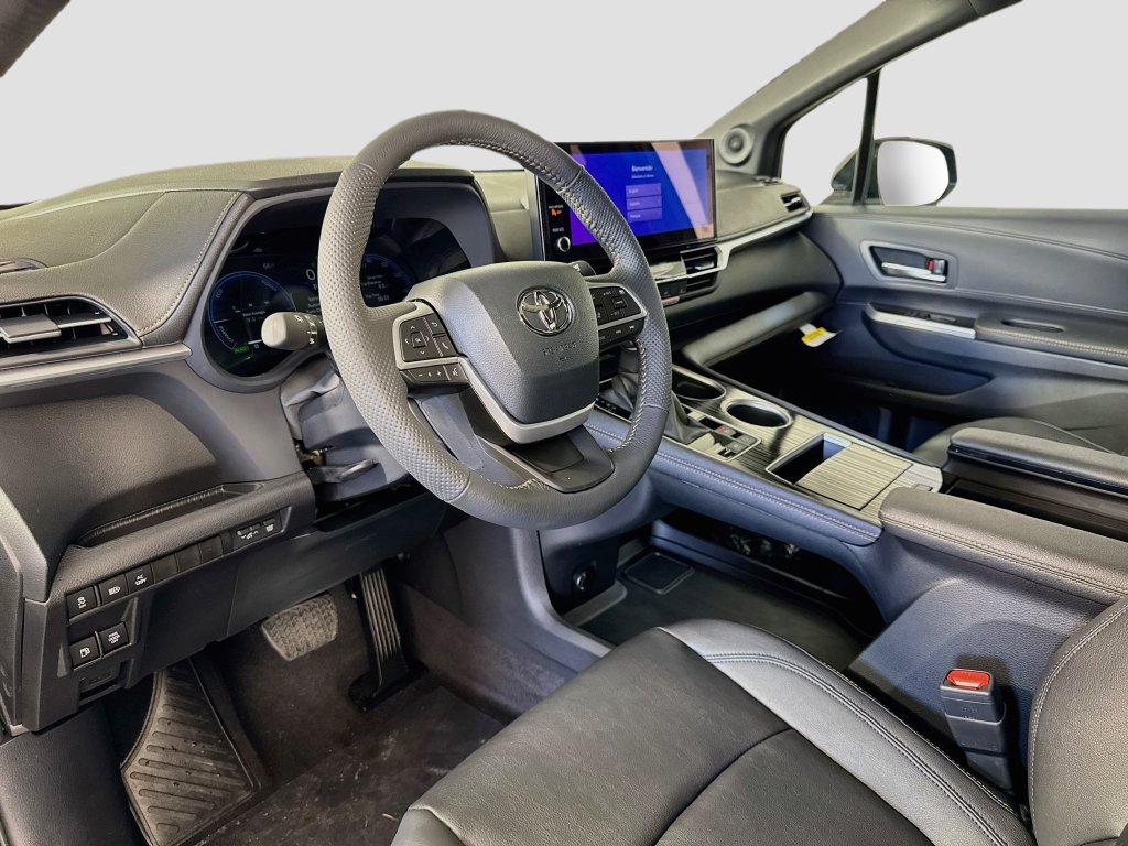 New 2026 Toyota Sienna XLE Woodland Edition AWD/4WD image 19