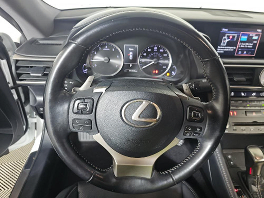 Used 2018 Lexus RC 300 w/ Premium Package RWD image 5