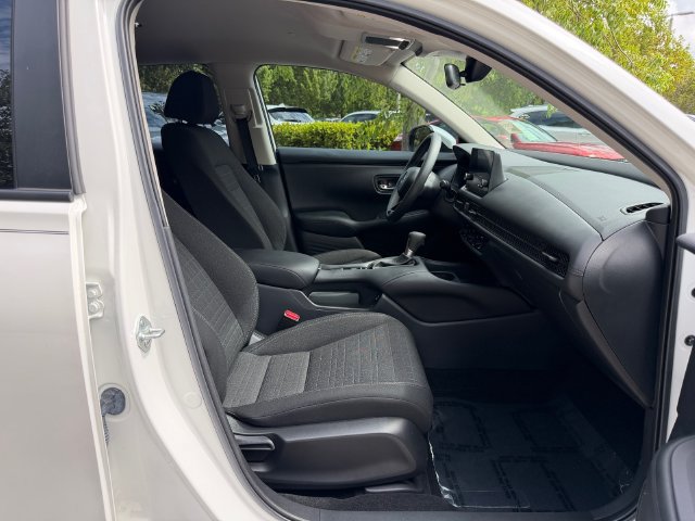 Used 2025 Honda HR-V LX image 18