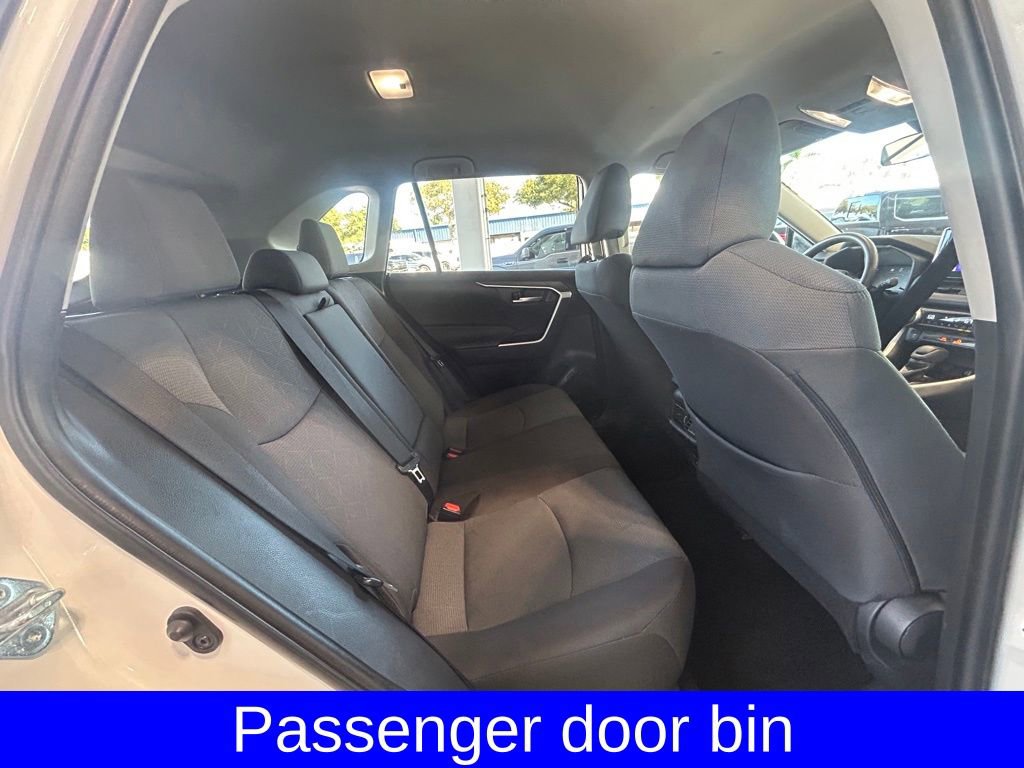 Used 2025 Toyota RAV4 XLE image 29