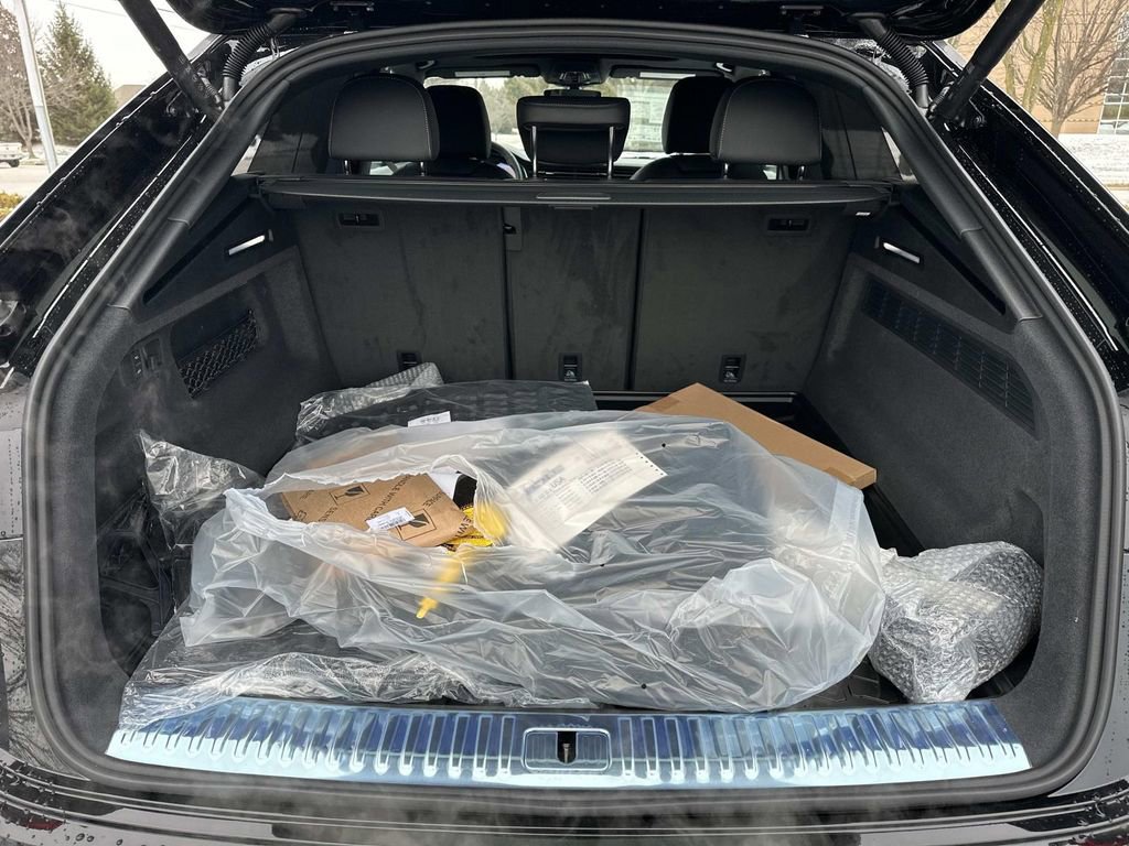 New 2026 Audi Q8 Premium Plus image 9