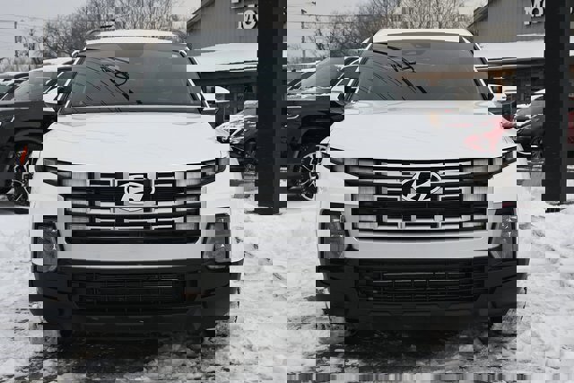 Used 2025 Hyundai Santa Cruz SEL image 2