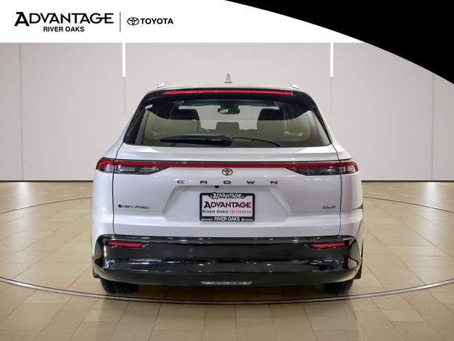 Certified 2025 Toyota Crown Signia AWD/4WD image 6