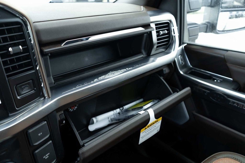 New 2026 Ford F350 King Ranch w/ FX4 Off-Road Package image 19