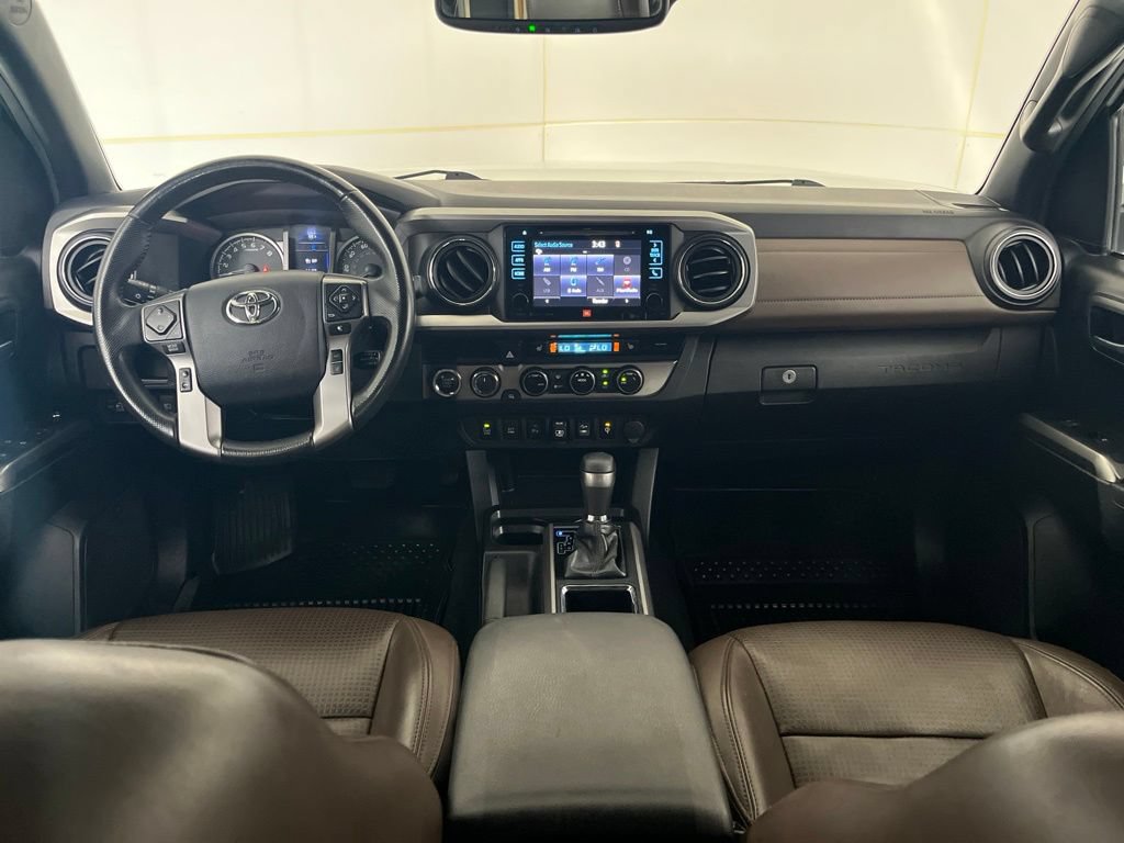 Used 2018 Toyota Tacoma Limited AWD/4WD image 30