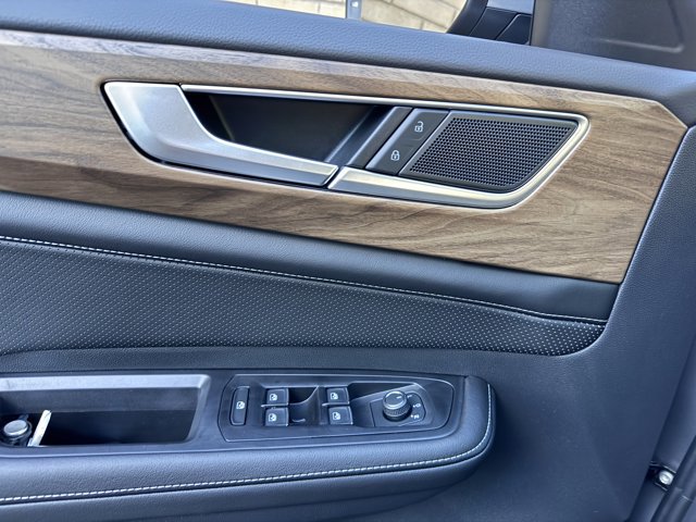 New 2026 Volkswagen Atlas SE image 8