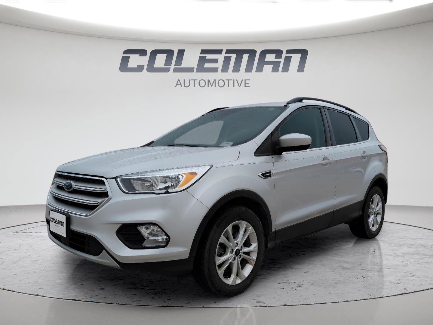Used 2018 Ford Escape SE w/ Ford Safe & Smart Package image 1