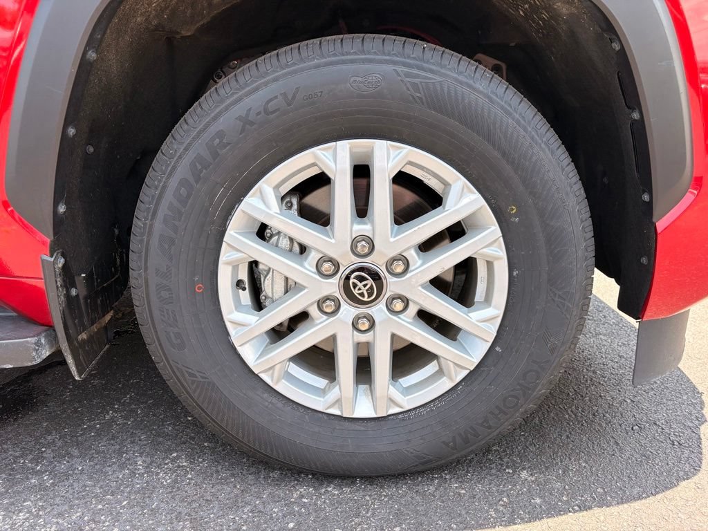 Used 2025 Toyota Sequoia SR5 AWD/4WD image 33