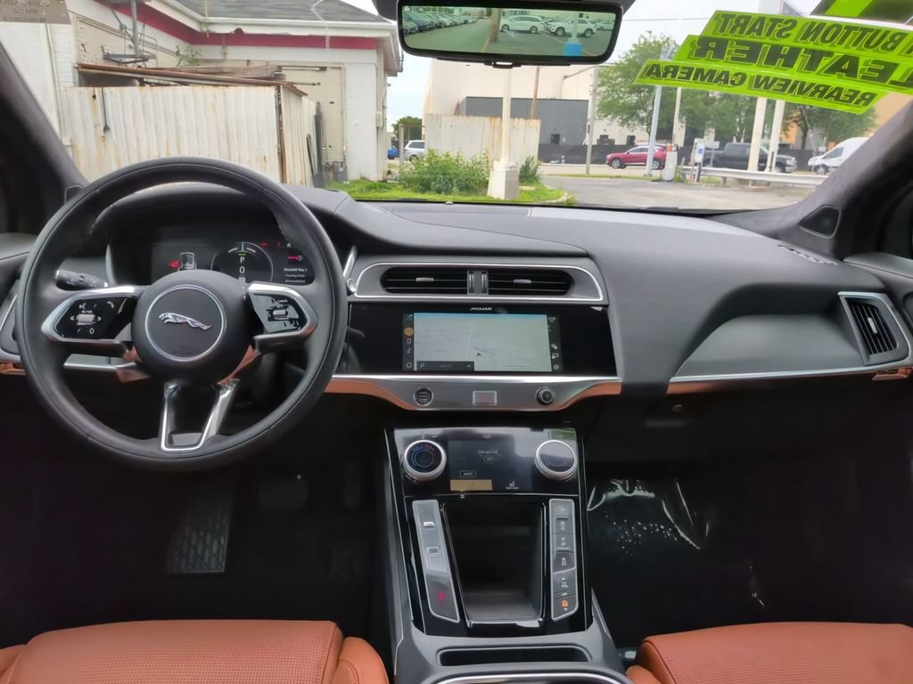 Used 2024 Jaguar I-PACE R-Dynamic HSE AWD/4WD image 12