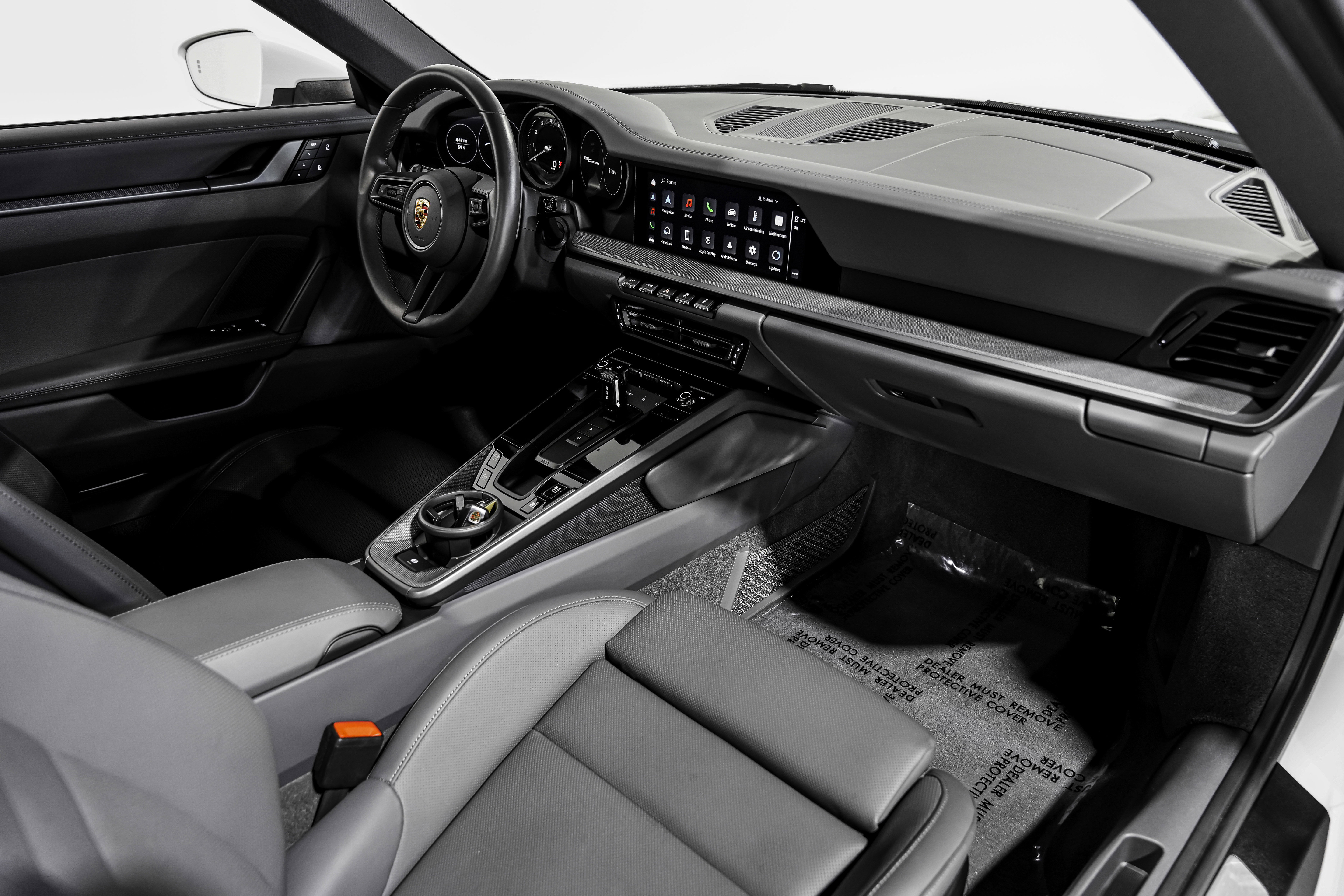 Used 2023 Porsche 911 Carrera w/ Premium Package image 32