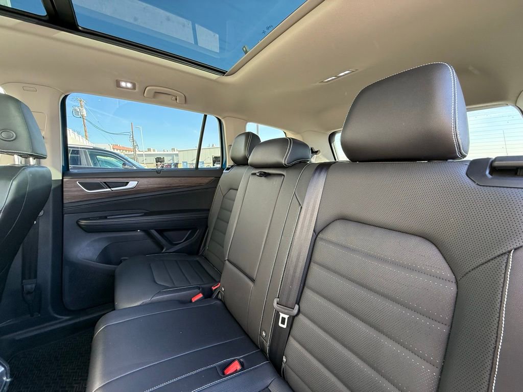 Certified 2025 Volkswagen Atlas SEL image 8