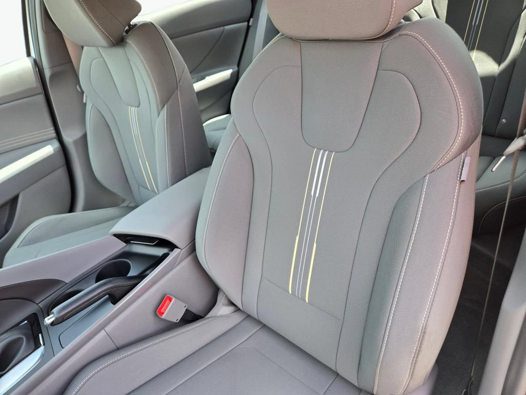New 2026 Hyundai Elantra Sport FWD image 15