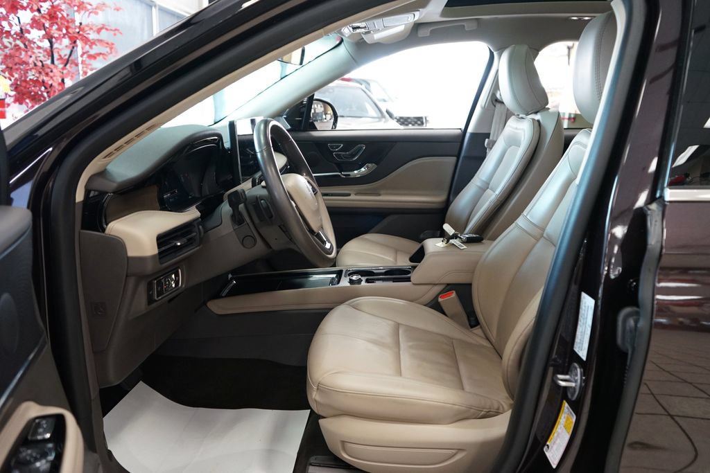 Used 2023 Lincoln Corsair Reserve w/ Equipment Group 201A AWD/4WD image 28