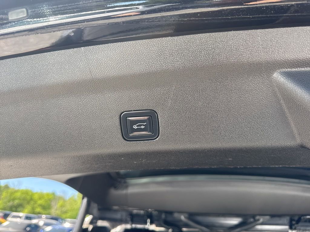 Used 2022 GMC Yukon XL Denali w/ Max Trailering Package AWD/4WD image 35