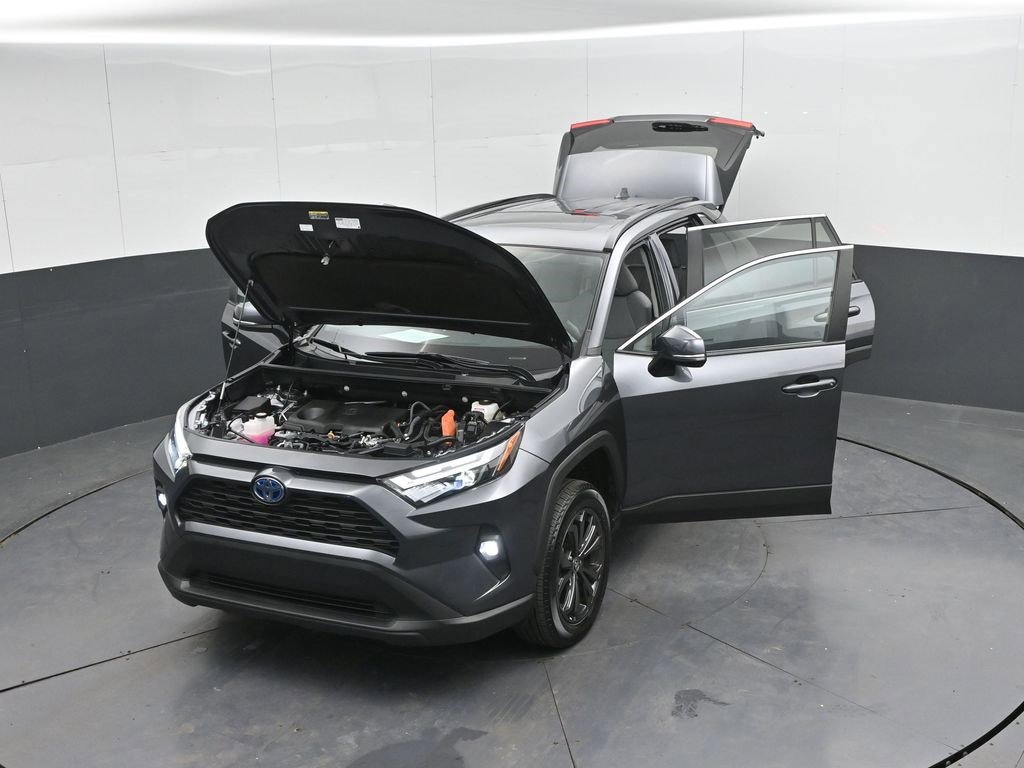 Used 2023 Toyota RAV4 XLE Premium image 58