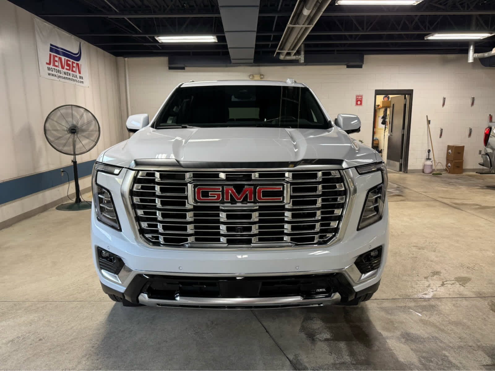 New 2026 GMC Yukon XL Denali w/ Sun & Power Step Package image 2