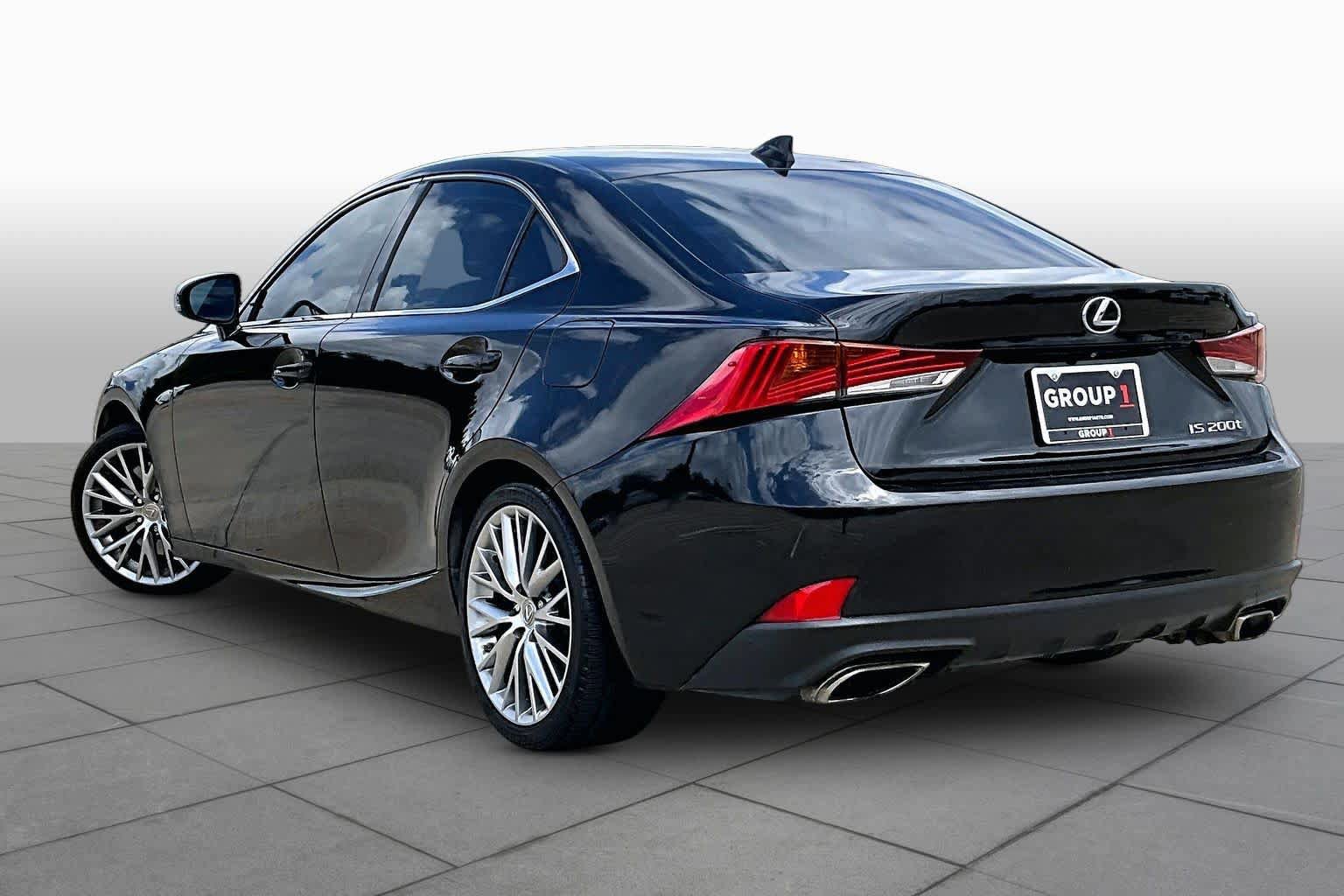 Used 2017 Lexus IS 200t RWD image 12