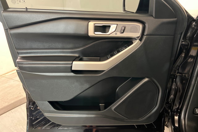 Used 2023 Ford Explorer Limited RWD image 14