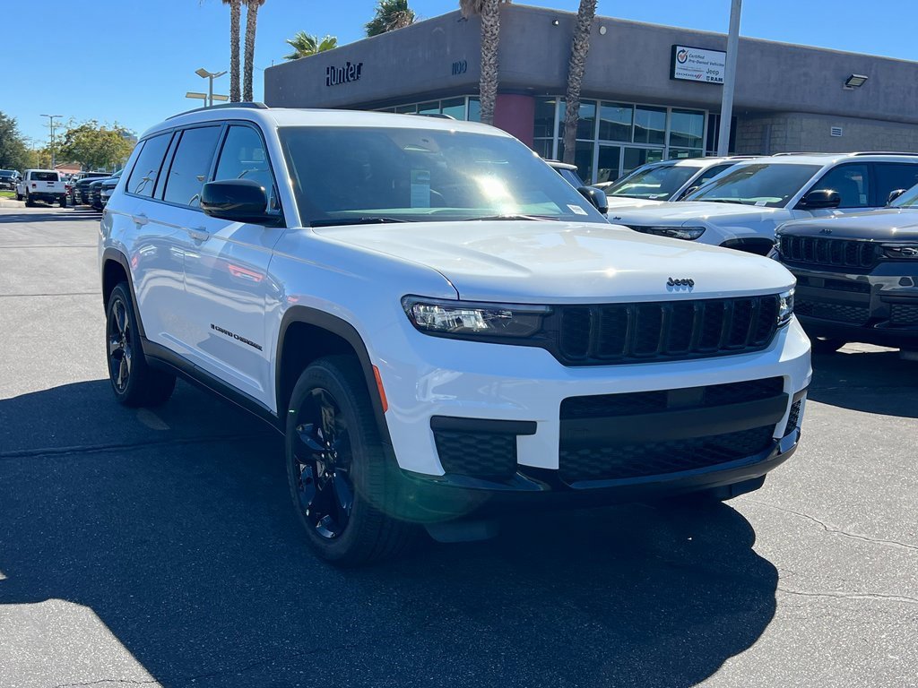 New 2025 Jeep Grand Cherokee L Altitude image 6