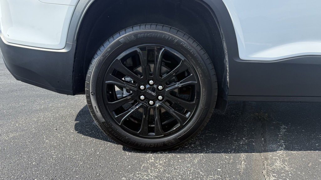 Used 2023 GMC Acadia SLT w/ Elevation Edition image 25